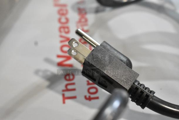 BRAND NEW SCRATCH AND DENT! Galaxy 177EF20E Stainless Steel 20 lb. Dual Tank Electric Countertop Fryer w/ 2 Metal Fry Baskets and 2 Lids. 110 Volts, 1 Phase. - Image 8 of 10