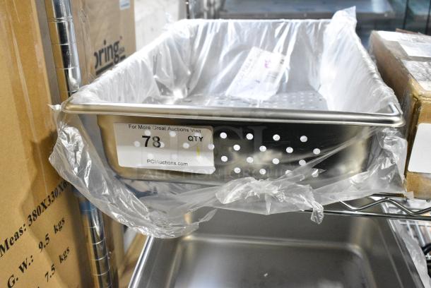 BRAND NEW SCRATCH AND DENT! Vollrath 30043 Super Pan V® Full Size 4" Deep Anti-Jam Perforated Stainless Steel Steam Table / Hotel Pan - 22 Gauge - Image 1 of 5