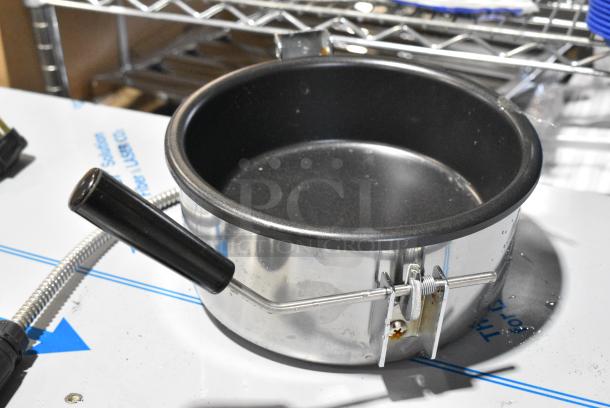 BRAND NEW SCRATCH AND DENT! Carnival King 382PM3KTLETL 8 oz. Popcorn Kettle for PMW17R (Without Digital Display) PM30R and (New-Style, ETL) - Image 4 of 6