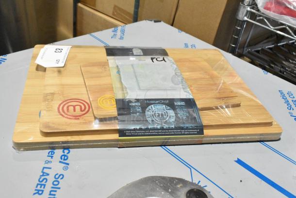 BRAND NEW SCRATCH AND DENT! MasterChef VRD209102114 Wooden 3 Cutting Board Set - Image 3 of 4