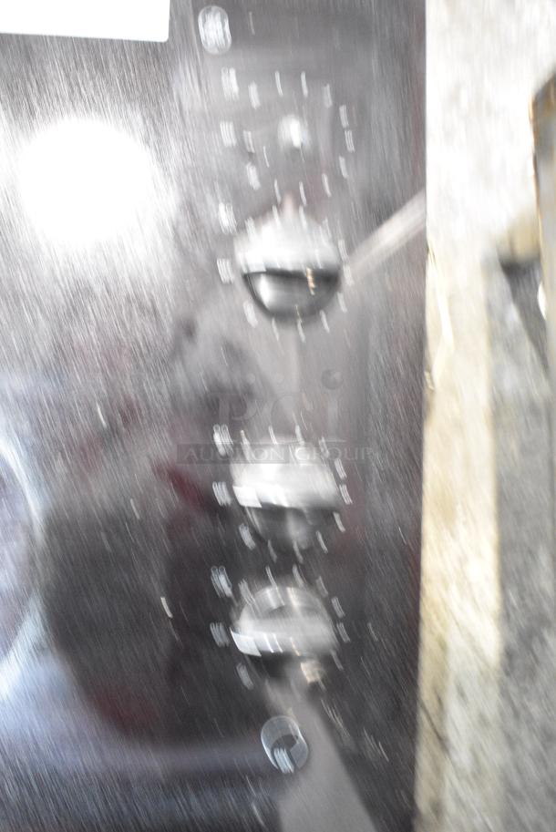 JP340B0C1BB Metal Electric Powered 4 Burner Drop In Range. 208/240 Volts. - Image 4 of 7