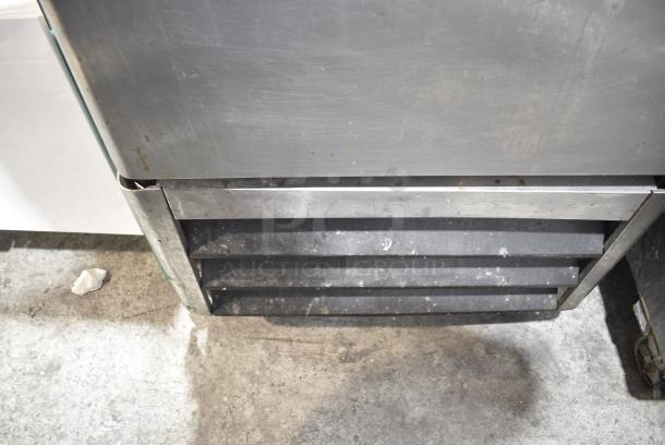 Centaur CSD-1DR-BAL Stainless Steel Commercial Single Door Reach In Cooler w/ Poly Coated Racks. 115 Volts, 1 Phase. Tested and Powers On But Does Not Get Cold - Image 5 of 7