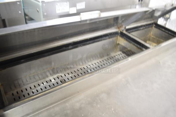 Atosa MPF8202 Stainless Steel Commercial Pizza Prep Table. 115 Volts, 1 Phase. Tested and Working! - Image 3 of 10