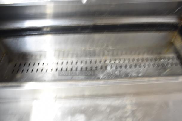 Atosa MPF8202 Stainless Steel Commercial Pizza Prep Table. 115 Volts, 1 Phase. Tested and Working! - Image 4 of 10