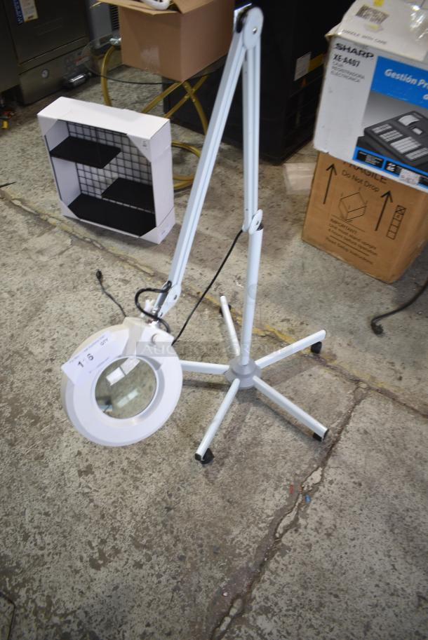 Portable Magnifying Glass - Image 2 of 6