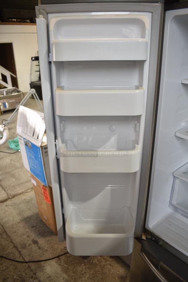 Samsung RF18HFENBSR Stainless Steel 17.5 cu. ft. Stainless Counter Depth French Door Refrigerator w/ Freezer Drawer. 115 Volts, 1 Phase. Tested and Working! - Image 5 of 10