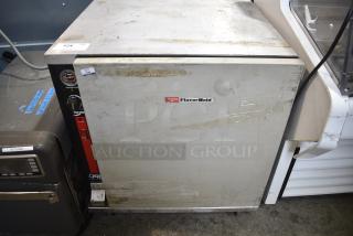 Metro C190 FlavorHold Metal Commercial Undercounter Heated Holding Cabinet. 120 Volts, 1 Phase. Tested and Working!