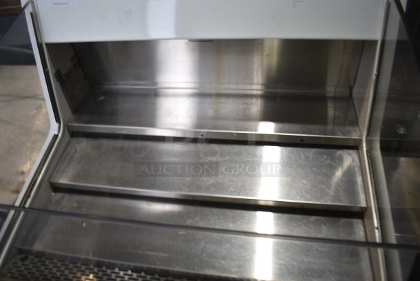 True THAC-36 Metal Commercial Reach In Grab N Go Merchandiser. 115 Volts, 1 Phase. Tested and Powers On But Does Not Get Cold - Image 3 of 6