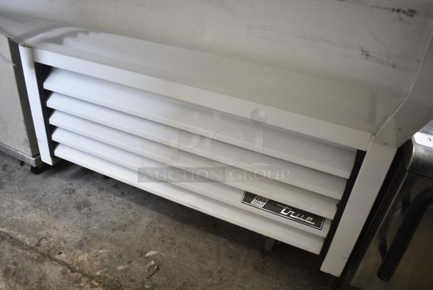 True THAC-36 Metal Commercial Reach In Grab N Go Merchandiser. 115 Volts, 1 Phase. Tested and Powers On But Does Not Get Cold - Image 4 of 6