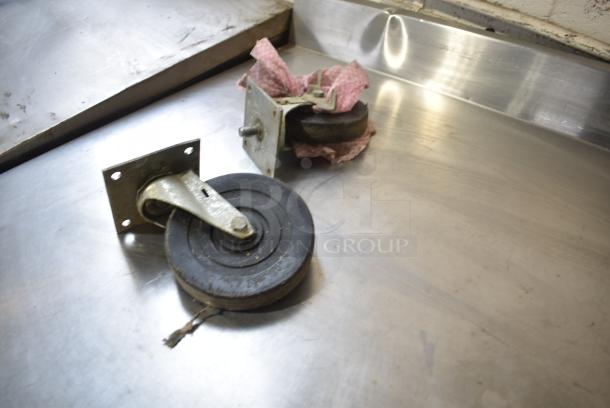 2018 True TWT-44-HC Stainless Steel Commercial Work Top Single Door Cooler on Commercial Casters.  115 Volts, 1 Phase. Tested and Working! - Image 4 of 8