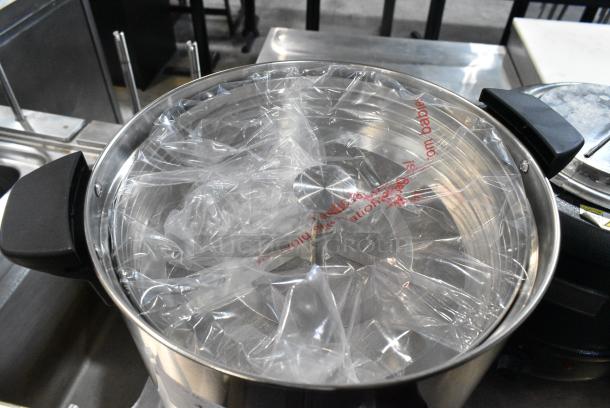 BRAND NEW SCRATCH AND DENT! Avantco 177CU100ETL 100 Cup (500 oz.) Double Wall Stainless Steel Coffee Urn / Coffee Percolator. 120 Volts, 1 Phase. - Image 5 of 9