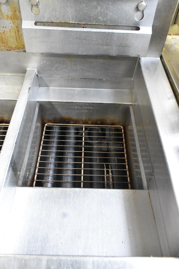 Stainless Steel Commercial Natural Gas Powered 2 Bay Deep Fat Fryer. - Image 4 of 10