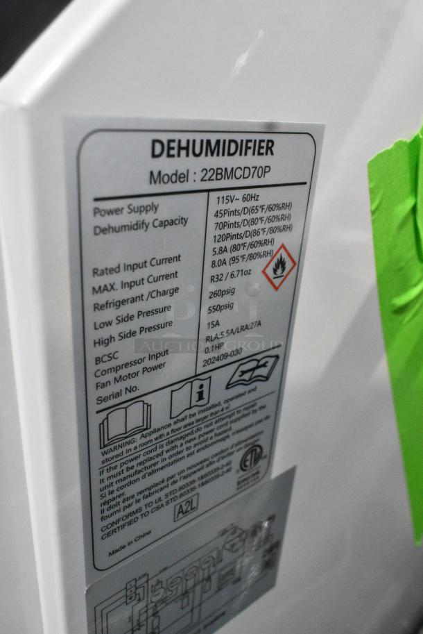 BRAND NEW SCRATCH AND DENT! Boltic 22BMCD70P 110 Pint Steel Commercial Dehumidifier with Drain Hose and Wheels. 115 Volts, 1 Phase. - Image 7 of 7