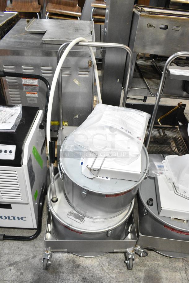 MirOil BD707 75 lb. Electric Portable Fryer Oil Filter Machine with 1-Way Pump. 120 Volts, 1 Phase. - Image 1 of 6