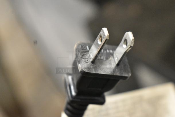 BRAND NEW SCRATCH AND DENT! Comfort Zone CZ798 Heater. 120 Volts, 1 Phase. - Image 6 of 7