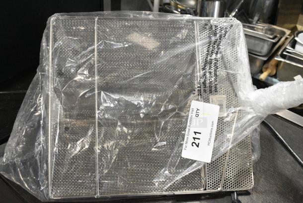 BRAND NEW SCRATCH AND DENT! 190SDMNTTRAY 12 1/4" x 14" x 6 1/2" Fryer Sediment Tray - Image 3 of 4