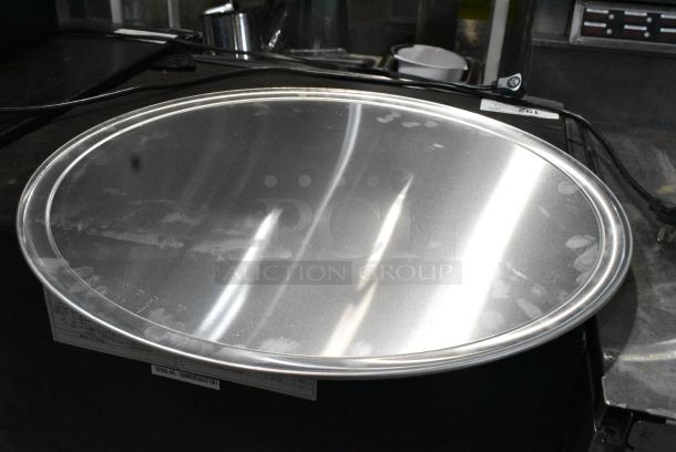 12 BRAND NEW SCRATCH AND DENT! 407PZWRIM22 Choice 22" Aluminum Wide Rim Pizza Pan. 12 Times Your Bid! - Image 2 of 4