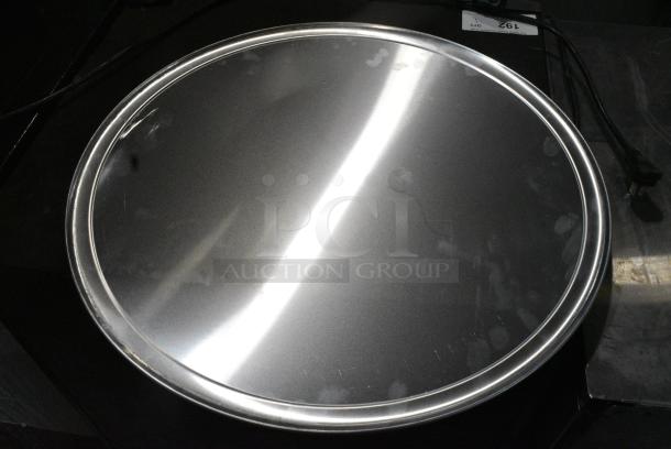 12 BRAND NEW SCRATCH AND DENT! 407PZWRIM22 Choice 22" Aluminum Wide Rim Pizza Pan. 12 Times Your Bid! - Image 3 of 4