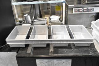 4 BRAND NEW SCRATCH AND DENT! BM1764X15LSLPN PAN BREAD SET 10X5 1.5LB 4X1.5LB BAKER'S MARK. 4 Times Your Bid!