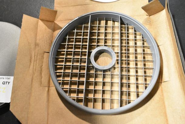 2 BRAND NEW SCRATCH AND DENT! Items Including  Robot Coupe EM/SD14 9/16  Blade and Robot Coupe 28120 Dicing Grid. 2 Times Your Bid! - Image 3 of 6