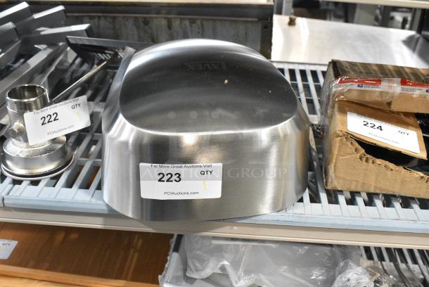 BRAND NEW SCRATCH AND DENT! Lavex 158LAVHD29 Stainless Steel High Speed Automatic Hand Dryer with HEPA Filtration - 110-130V, 1450W - Image 2 of 8