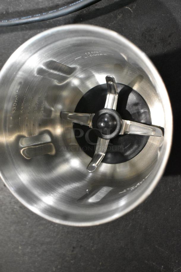 BRAND NEW SCRATCH AND DENT! Waring WSG60 3 Cup Commercial Spice Grinder - 120V Tested and Working! - Image 7 of 11