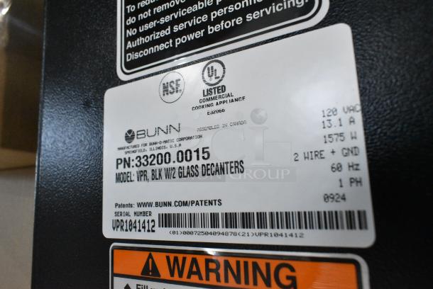 BRAND NEW SCRATCH AND DENT! 2024 Bunn VPR 33200.0015 Black 12 Cup Pourover Coffee Brewer with 1 Upper and 1 Lower Warmer and 2 Glass Decanters. 120 Volts, 1 Phase. - Image 5 of 5