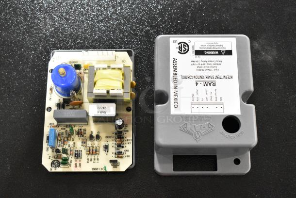 BRAND NEW SCRATCH AND DENT! 683790400 Robertshaw Industries 790-400 Ignition Control - 120V - Image 1 of 5