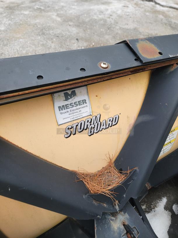 4X4 PLOW TRUCK! RUNS! 

2007 CHEVROLET 2500 4X4 PLOW TRUCK! LESS THAN 50K MILES! INCLUDES FISHER V PLOW. NEEDS TO BE TOWED OFF LOT...........

https://youtube.com/shorts/UYNHxA5f7d0?feature=share - Image 15 of 16