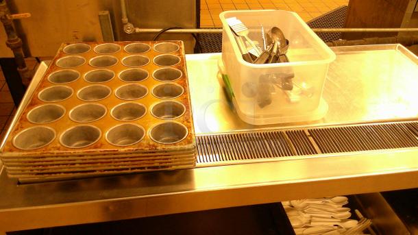 STAINLESS STEEL WORKSTATION, 4 TIER SHELF W ACCESSORIES! - Image 3 of 4
