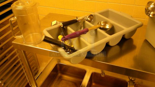 4 PAN STEAM TABLE WITH ACCESSORIES - Image 5 of 6