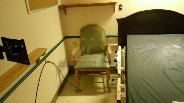 ENTIRE ROOM! (B17) IF YOU SEE IT, YOU CAN TAKE IT!   
 INCUDES BEDS, FURNITURE, DÉCOR, CURTAINS, AIR CONDITIONERS, PRIVACY CURTAIN TRACKS, BEDSIDE TABLES AND MORE! - Image 3 of 5