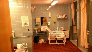 ENTIRE ROOM! (SHOWER ROOM) IF YOU SEE IT, YOU CAN TAKE IT!