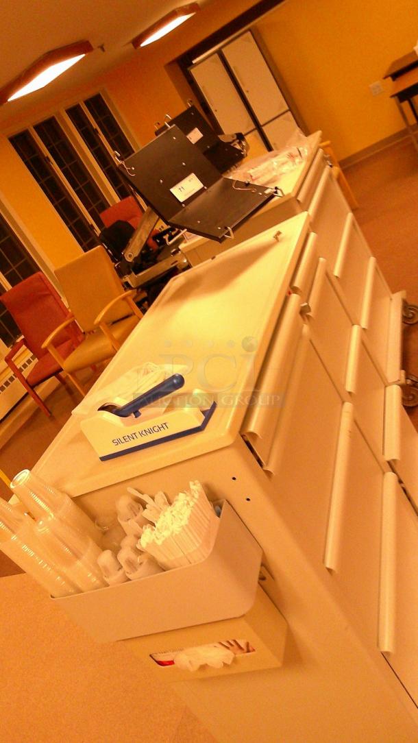 LOCKABLE MEDICAL CART - Image 2 of 3