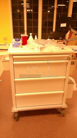 LOCKABLE MEDICAL CART