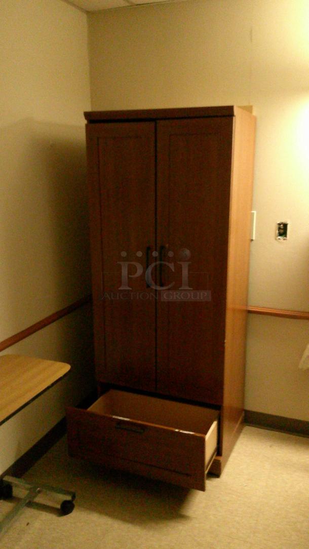 ENTIRE ROOM! (B9) IF YOU SEE IT, YOU CAN TAKE IT!   
 INCUDES BEDS, FURNITURE, DÉCOR, CURTAINS, AIR CONDITIONERS, PRIVACY CURTAIN TRACKS, BEDSIDE TABLES AND MORE! - Image 3 of 4