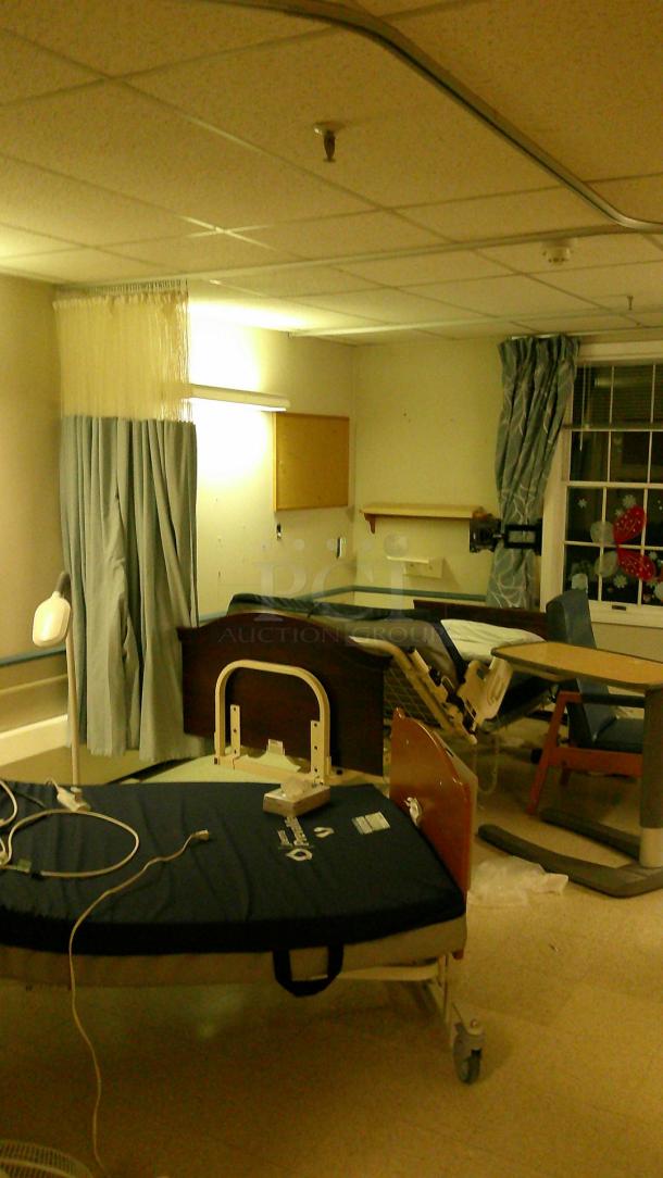 ENTIRE ROOM! (B3) IF YOU SEE IT, YOU CAN TAKE IT!   
 INCUDES BEDS, FURNITURE, DÉCOR, CURTAINS, AIR CONDITIONERS, PRIVACY CURTAIN TRACKS, BEDSIDE TABLES AND MORE! - Image 1 of 3