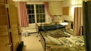 ENTIRE ROOM! (B2) IF YOU SEE IT, YOU CAN TAKE IT!   
 INCUDES BEDS, FURNITURE, DÉCOR, CURTAINS, AIR CONDITIONERS, PRIVACY CURTAIN TRACKS, BEDSIDE TABLES AND MORE!