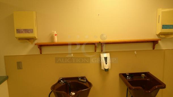 ENTIRE ROOM! (BEAUTY SALON) IF YOU SEE IT, YOU CAN TAKE IT!
BUYER MUST REMOVE - Image 7 of 9