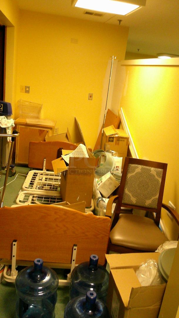 MYSTERY ROOM! FULL OF TREASURES! (SEE PHOTOS) - Image 1 of 10