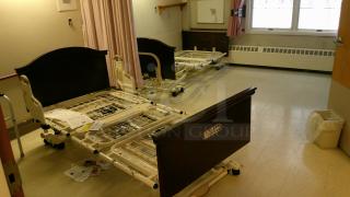 ENTIRE ROOM! (A20) IF YOU SEE IT, YOU CAN TAKE IT!   
 INCUDES BEDS, FURNITURE, DÉCOR, CURTAINS, AIR CONDITIONERS, PRIVACY CURTAIN TRACKS, BEDSIDE TABLES AND MORE!