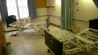 ENTIRE ROOM! (A14) IF YOU SEE IT, YOU CAN TAKE IT!   
 INCUDES BEDS, FURNITURE, DÉCOR, CURTAINS, AIR CONDITIONERS, PRIVACY CURTAIN TRACKS, BEDSIDE TABLES AND MORE!