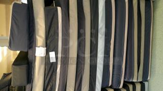 10 MATTRESSES 2 LEG LIFTS