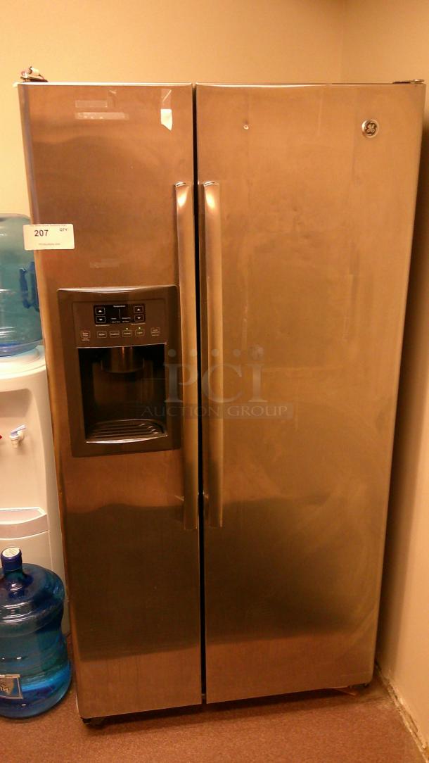GE SIDE BY SIDE REFRIGERATOR! - Image 1 of 4
