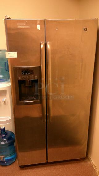 GE SIDE BY SIDE REFRIGERATOR!
