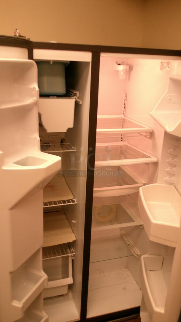 GE SIDE BY SIDE REFRIGERATOR! - Image 3 of 4