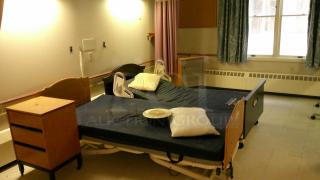 ENTIRE ROOM! (C21) IF YOU SEE IT, YOU CAN TAKE IT!   
 INCUDES BEDS, FURNITURE, DÉCOR, CURTAINS, AIR CONDITIONERS, PRIVACY CURTAIN TRACKS, BEDSIDE TABLES AND MORE!