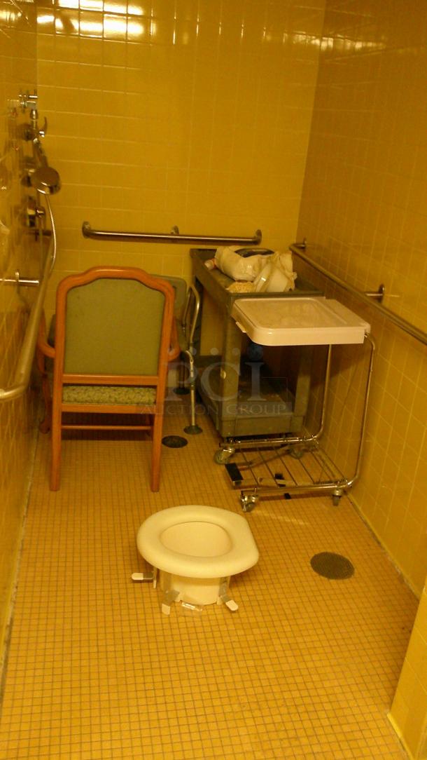 ENTIRE ROOM! (C WING SHOWER ROOM) IF YOU SEE IT, YOU CAN TAKE IT!
WHEEL CHAIR SCALE! - Image 6 of 6