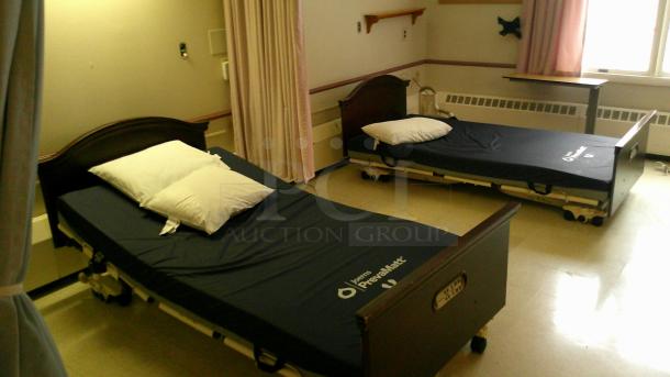 ENTIRE ROOM! (C6) IF YOU SEE IT, YOU CAN TAKE IT!   
 INCUDES BEDS, FURNITURE, DÉCOR, CURTAINS, AIR CONDITIONERS, PRIVACY CURTAIN TRACKS, BEDSIDE TABLES AND MORE! - Image 1 of 2