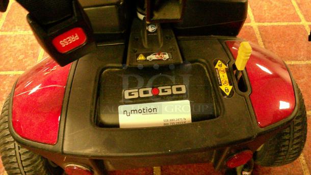 GO-GO MOBILITY SCOOTER - Image 2 of 3